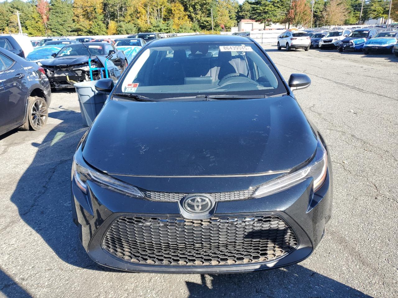 Toyota Corolla Le Image 9