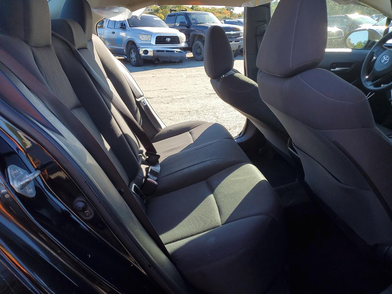 Toyota Corolla Le Image 4