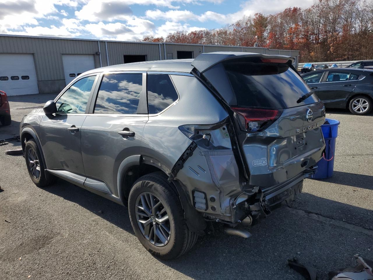 Nissan Rogue S Image 4