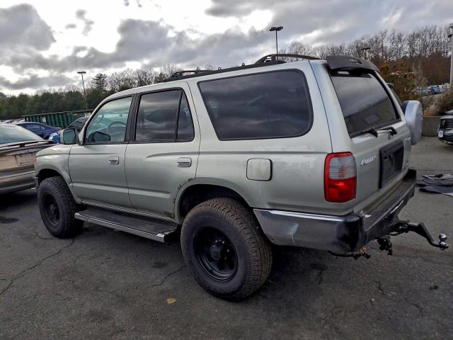 Toyota 4Runner Sr5 Image 3