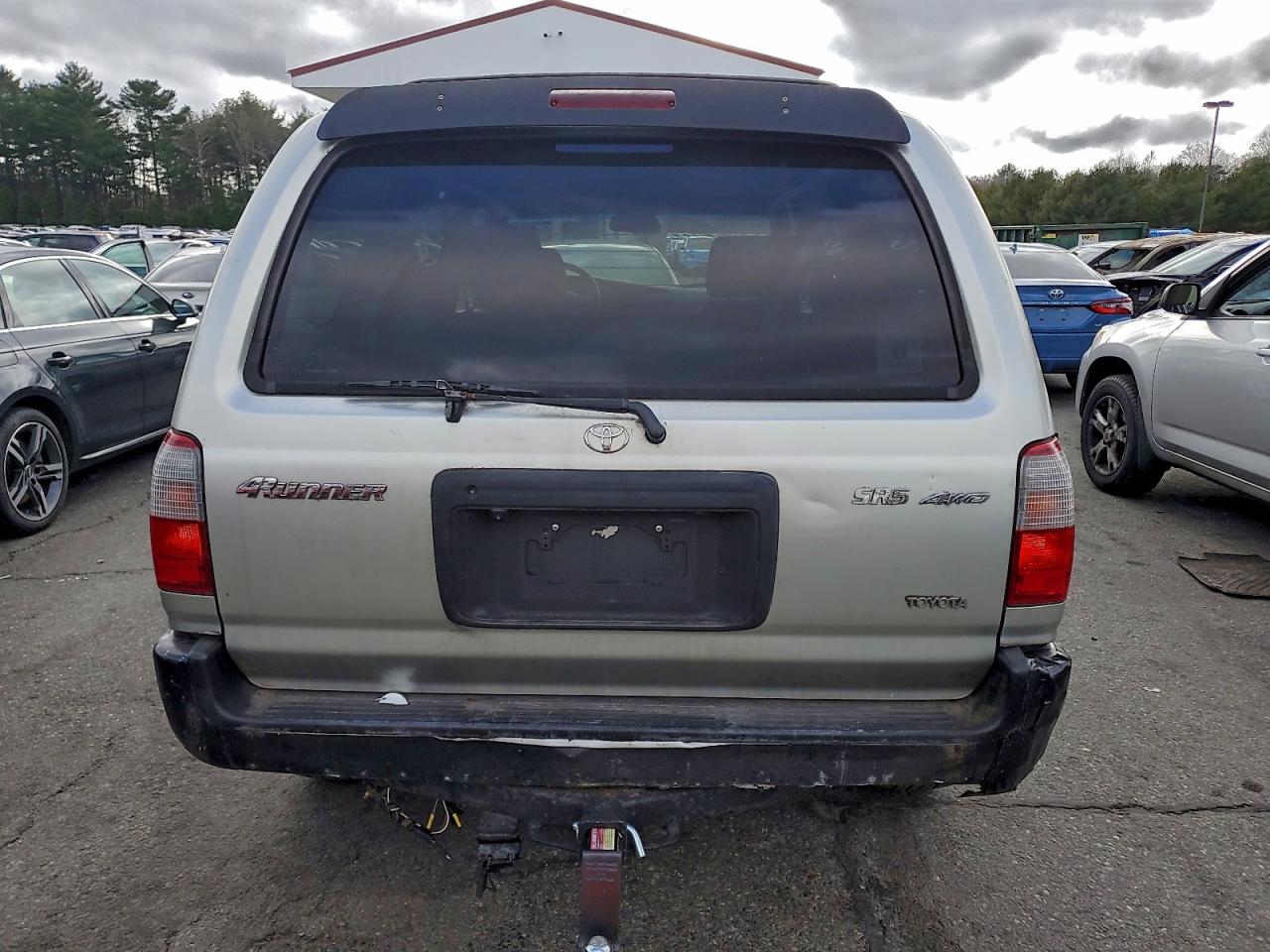 Toyota 4Runner Sr5 Image 12