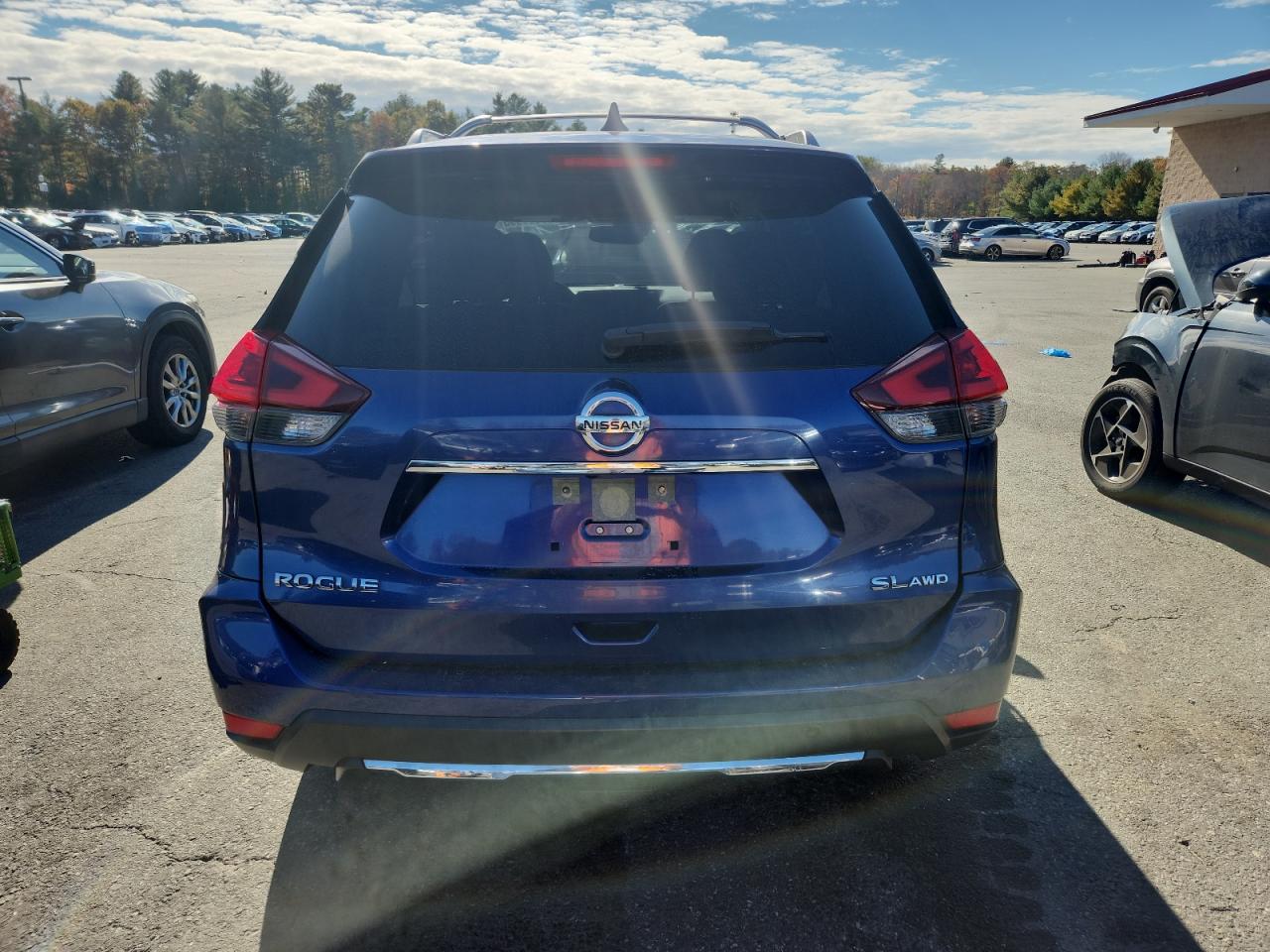 Nissan Rogue S Image 13