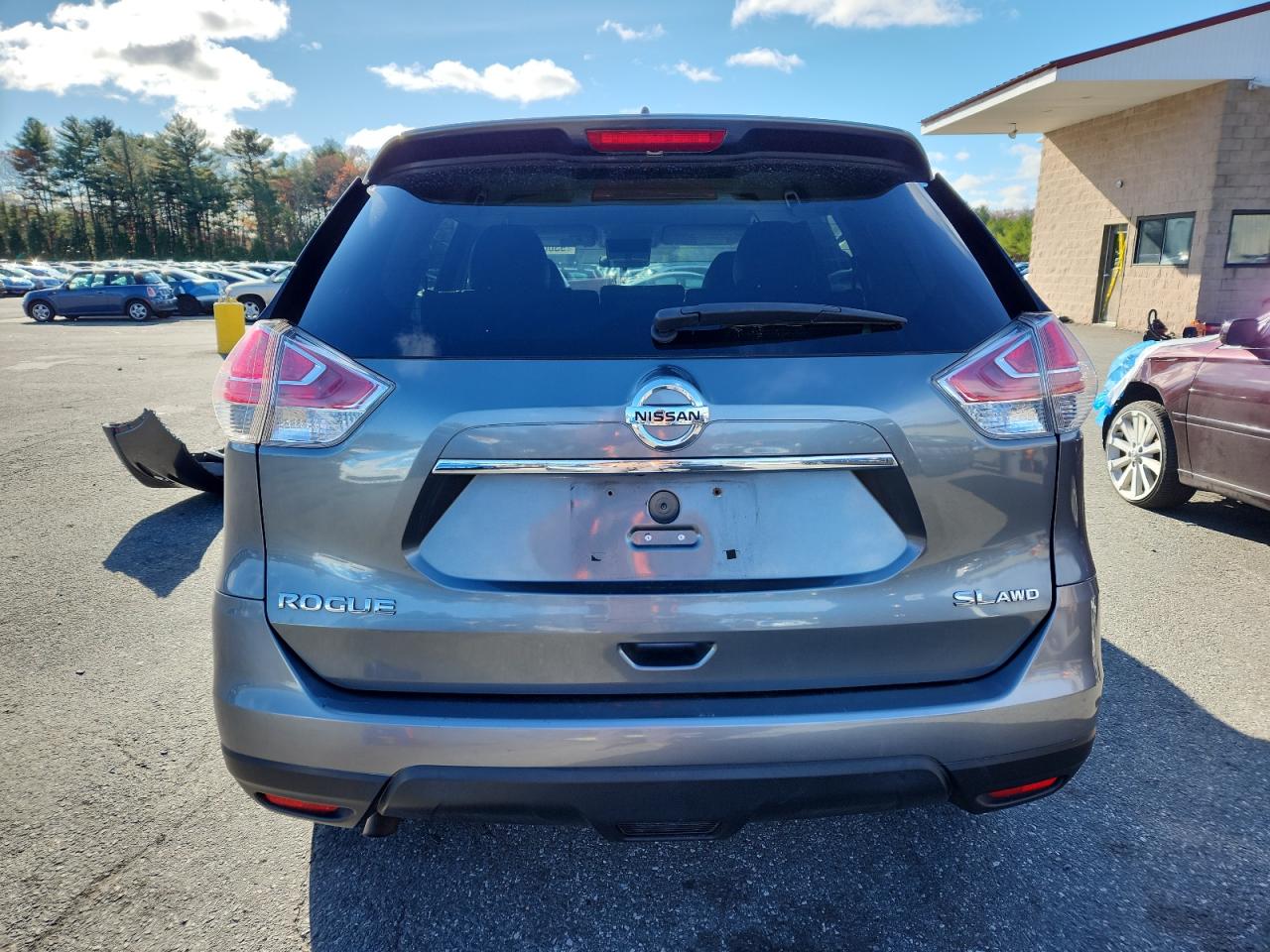 Nissan Rogue S Image 12