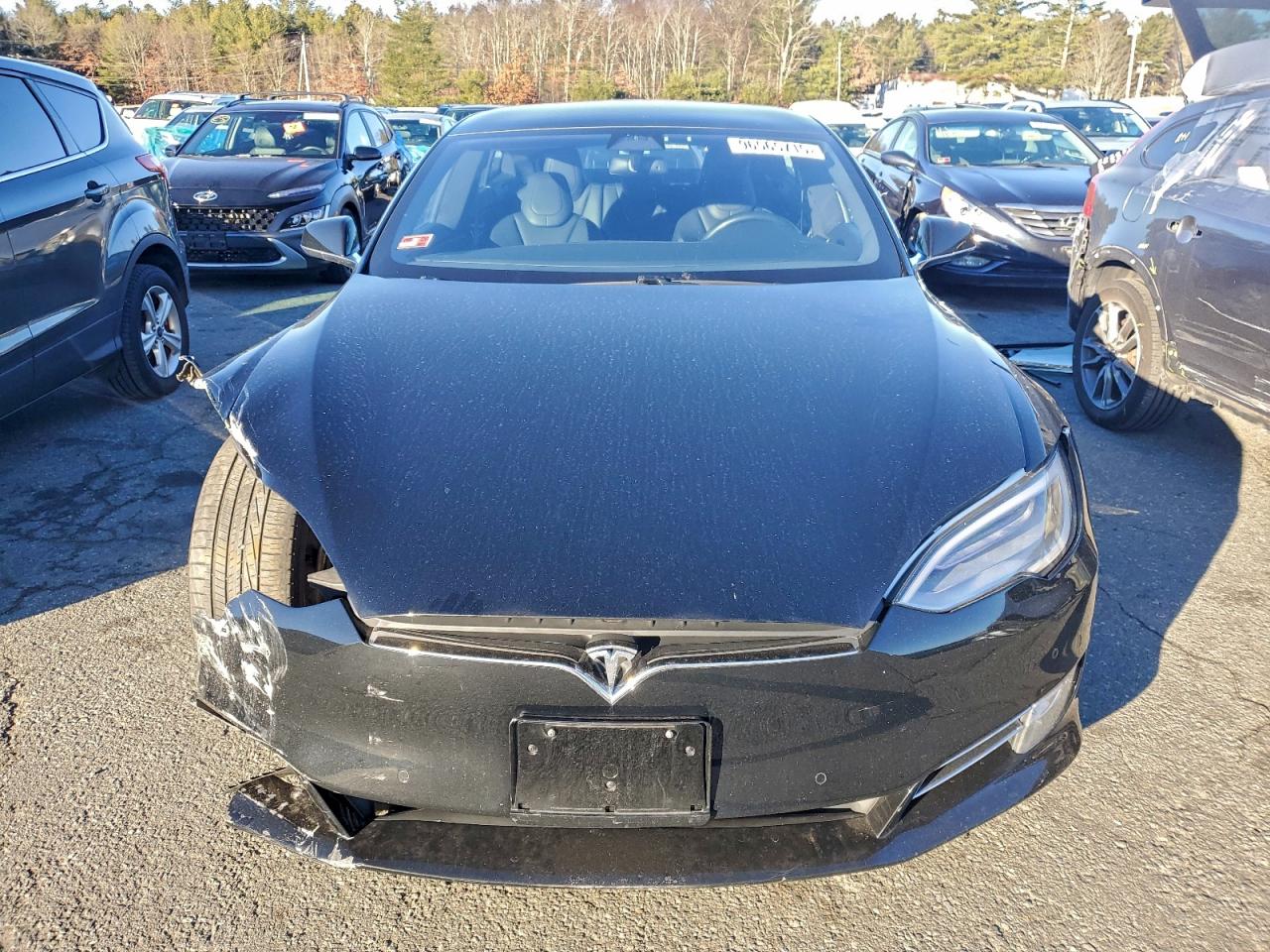 Tesla Model S Image 11