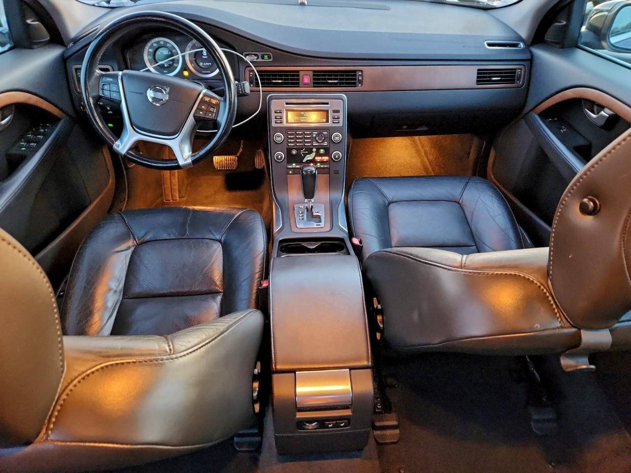 Volvo S80 3.2 Image 3