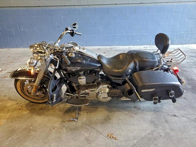 Harley-Davidson Fl Road King Classic Image 3