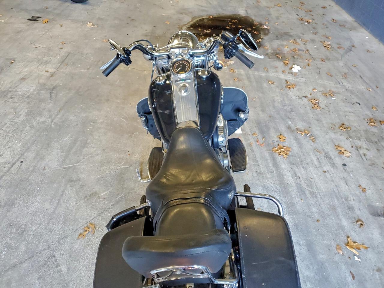 Harley-Davidson Fl Road King Classic Image 4