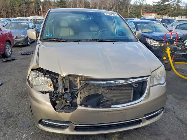 Chrysler Minivan Touring Image 13