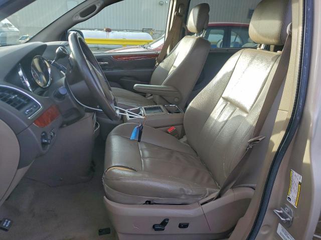 Chrysler Minivan Touring Image 12