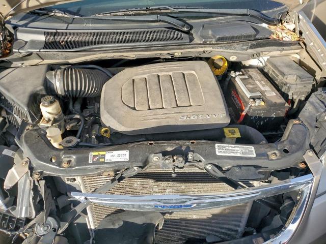 Chrysler Minivan Touring Image 11