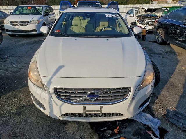 Volvo S60 T6 Image 9