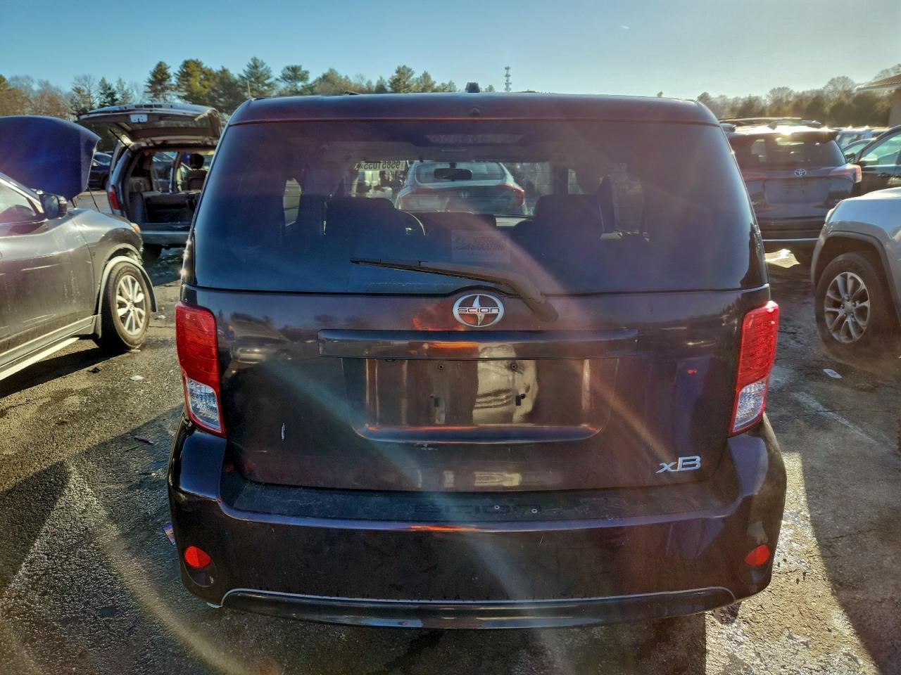 Toyota Scion Image 6