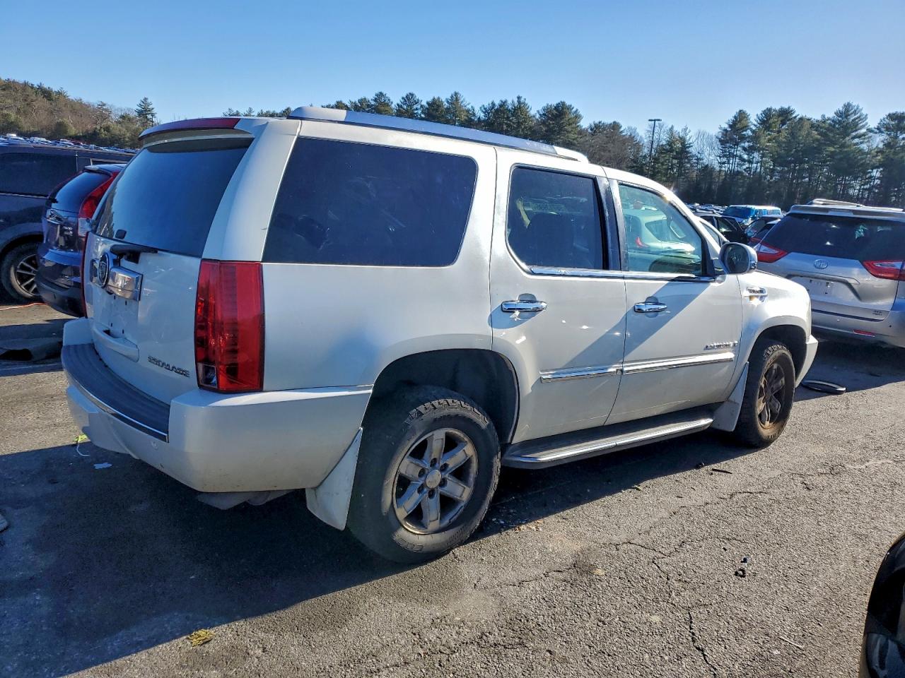 Cadillac Escalade Luxury Image 13
