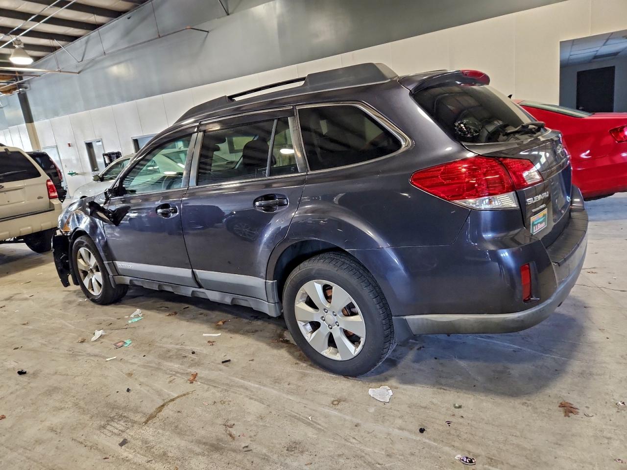 Subaru Outback 2.5i Premium Image 3