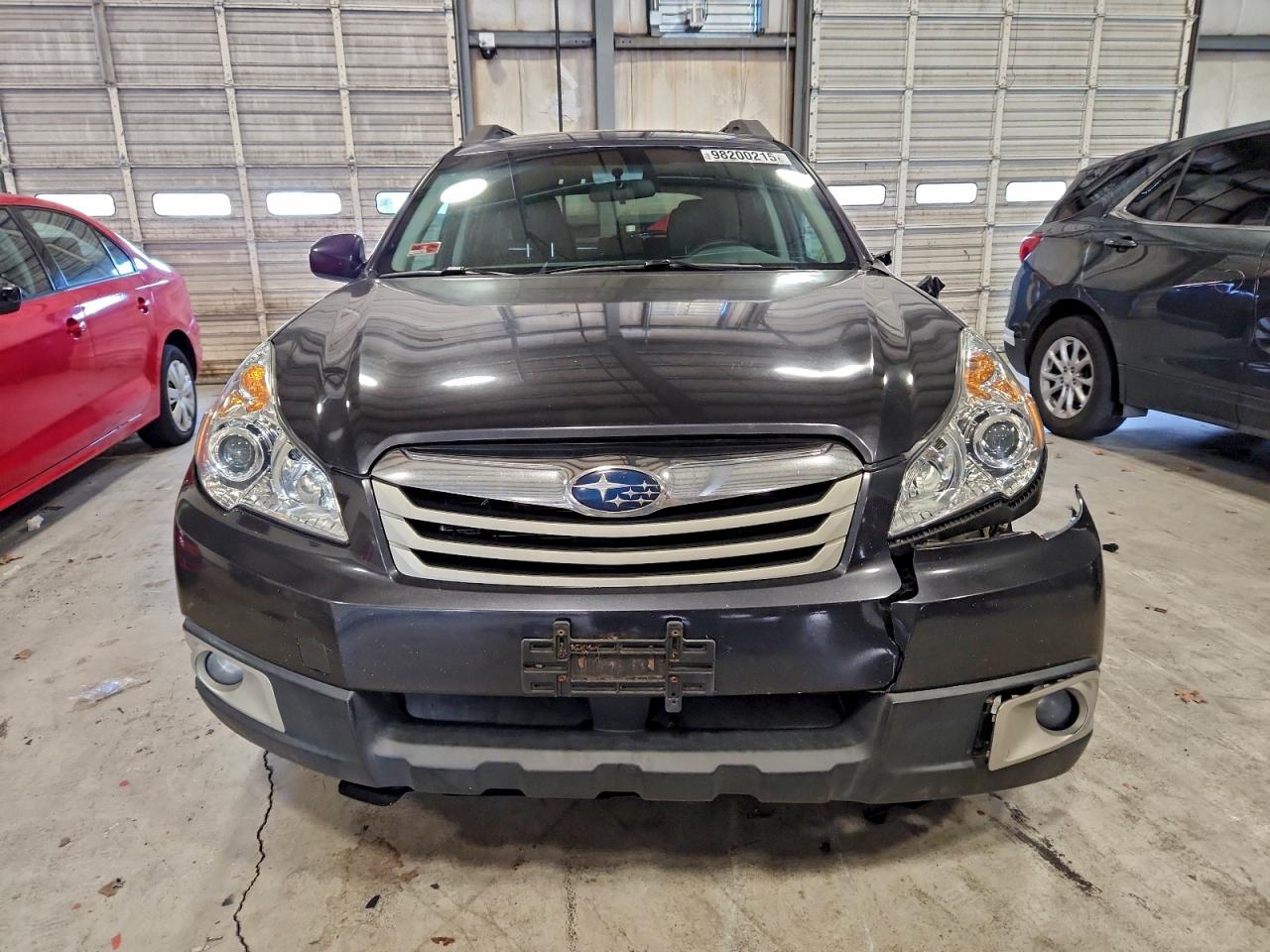 Subaru Outback 2.5i Premium Image 9