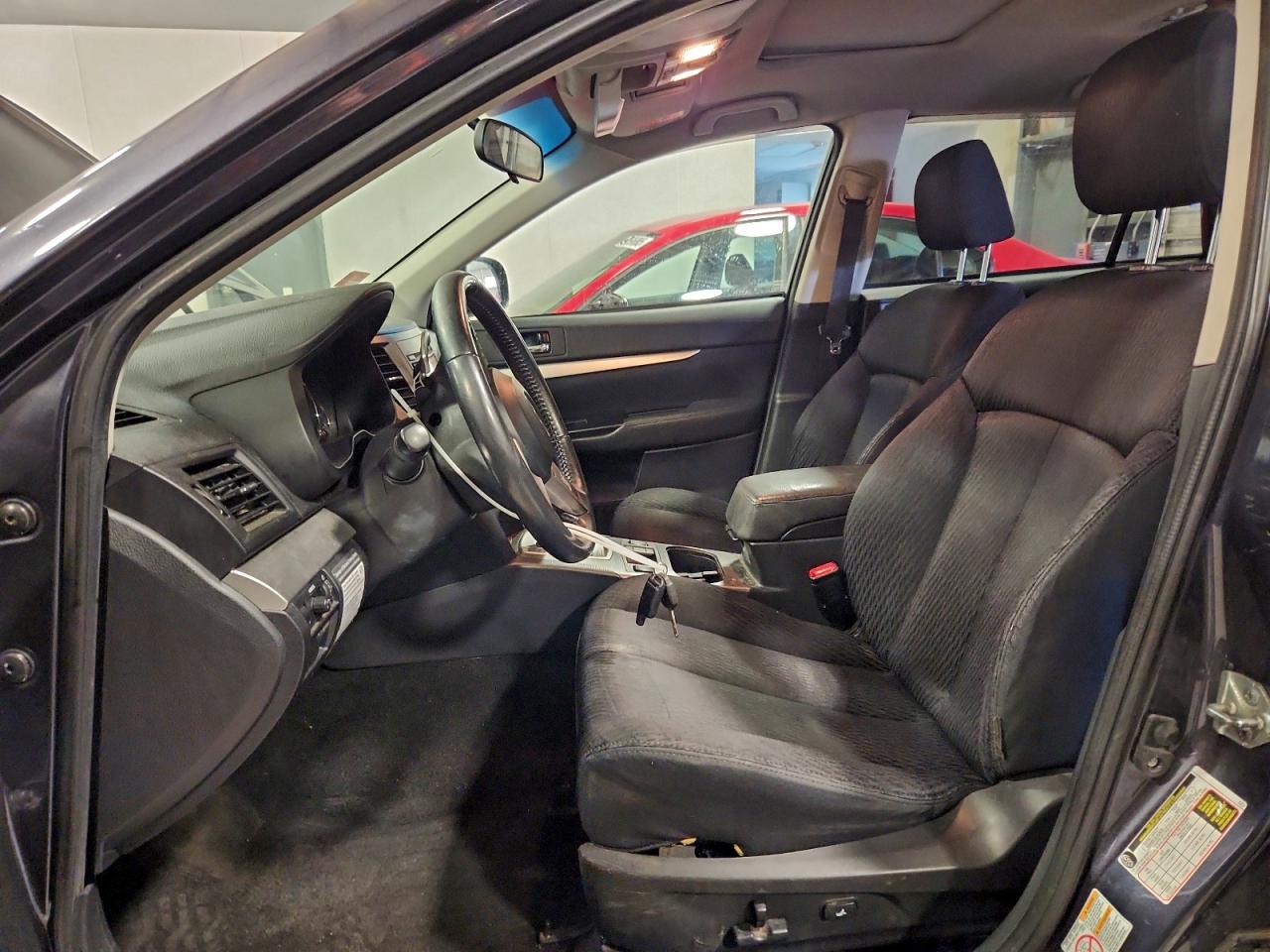 Subaru Outback 2.5i Premium Image 4