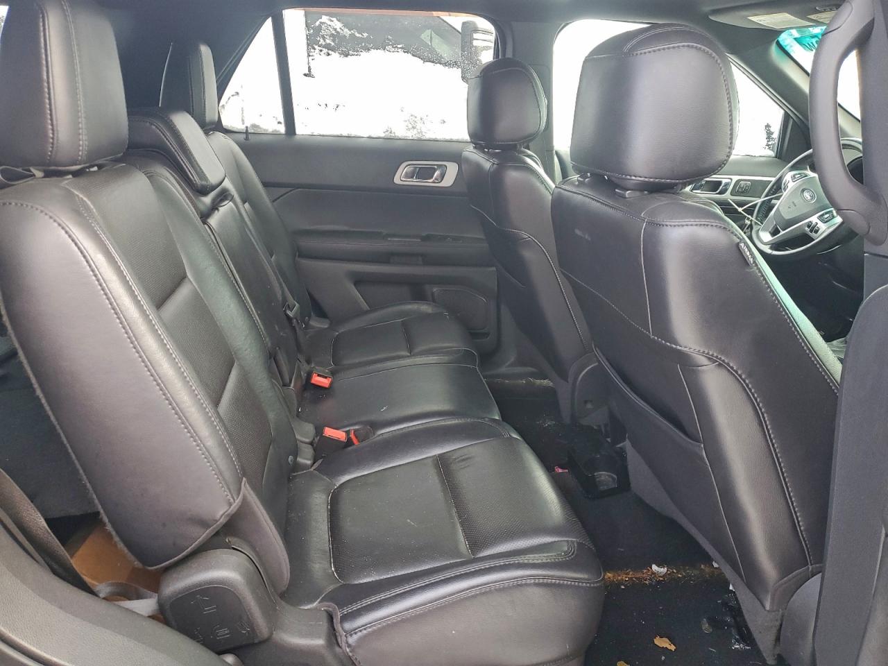 Ford Explorer Limited Image 12