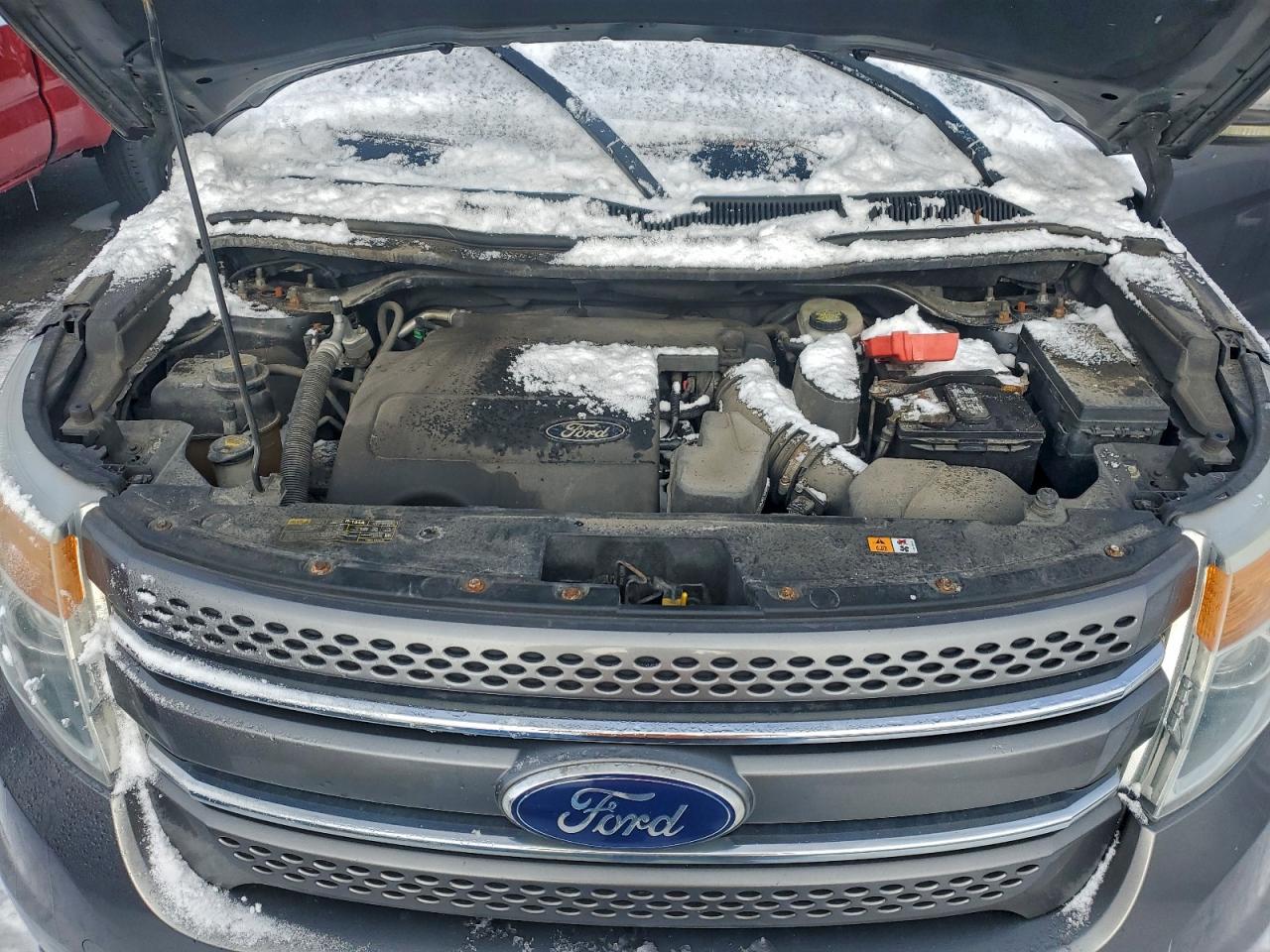 Ford Explorer Limited Image 11