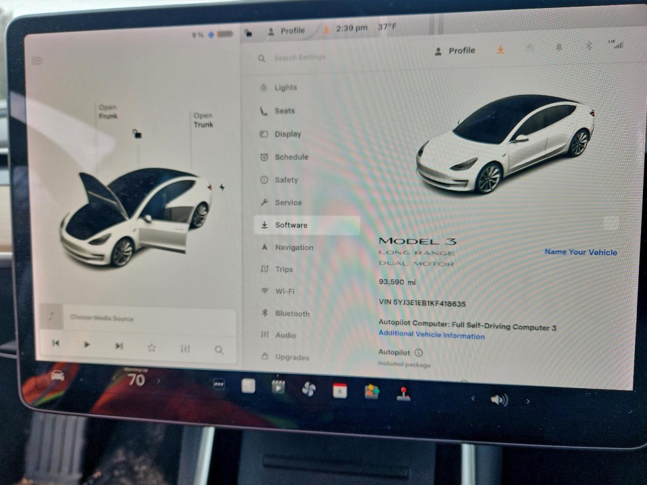 Tesla Model 3 Image 9