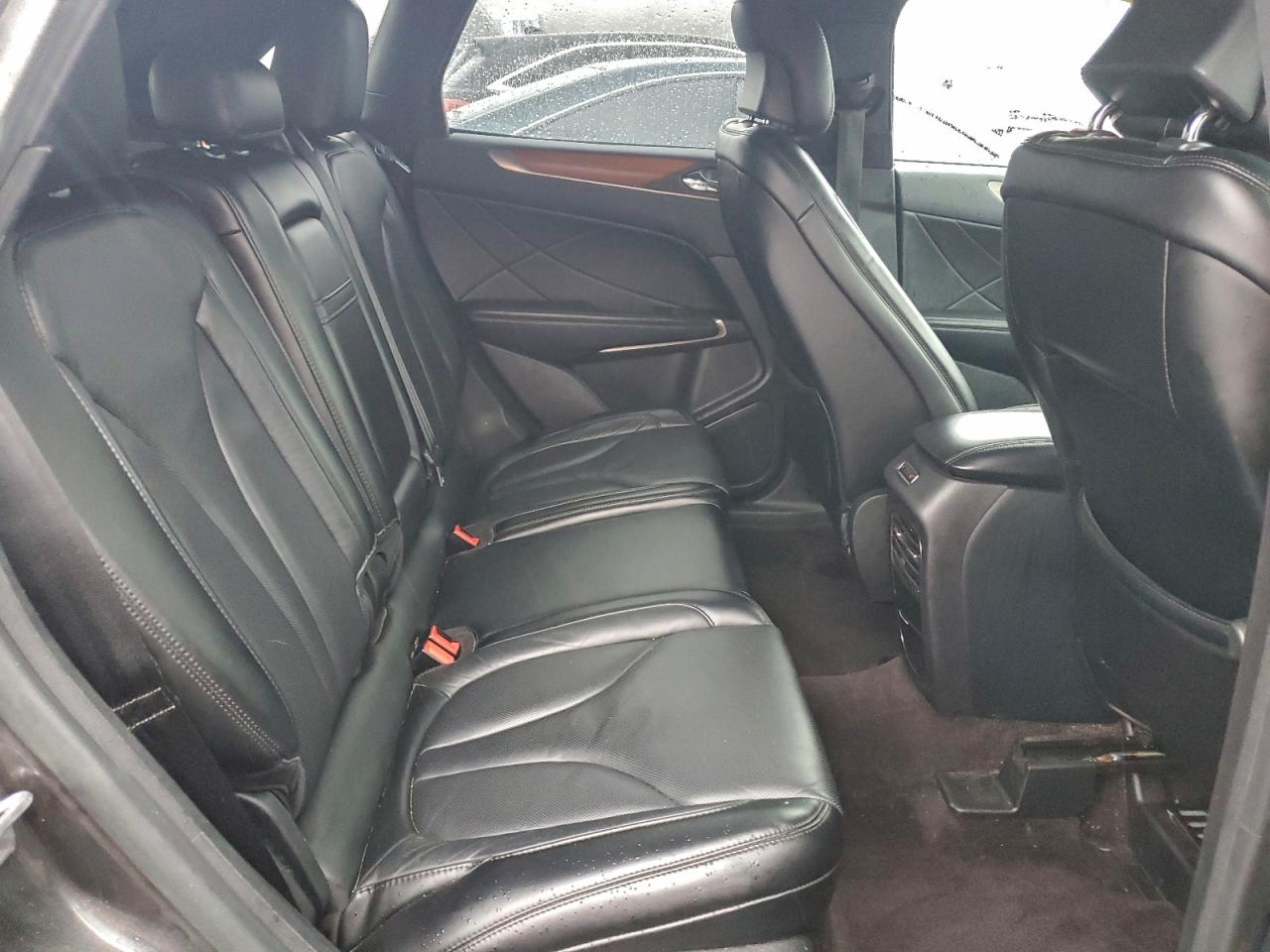 Lincoln MKC Reserve Image 3