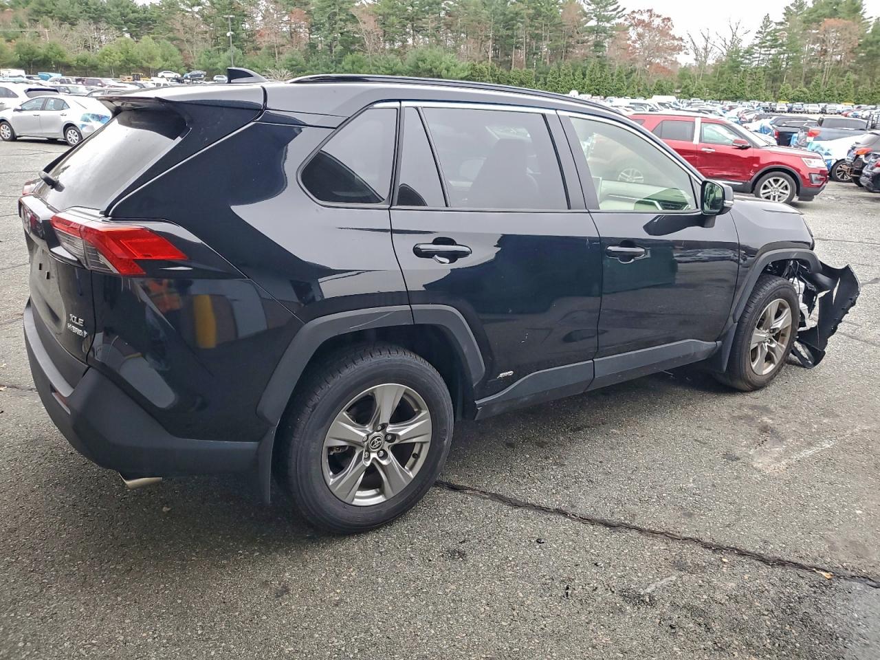 Toyota RAV4 Xle Image 13