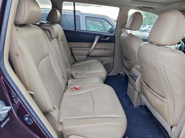 Toyota Highlander Base Image 8