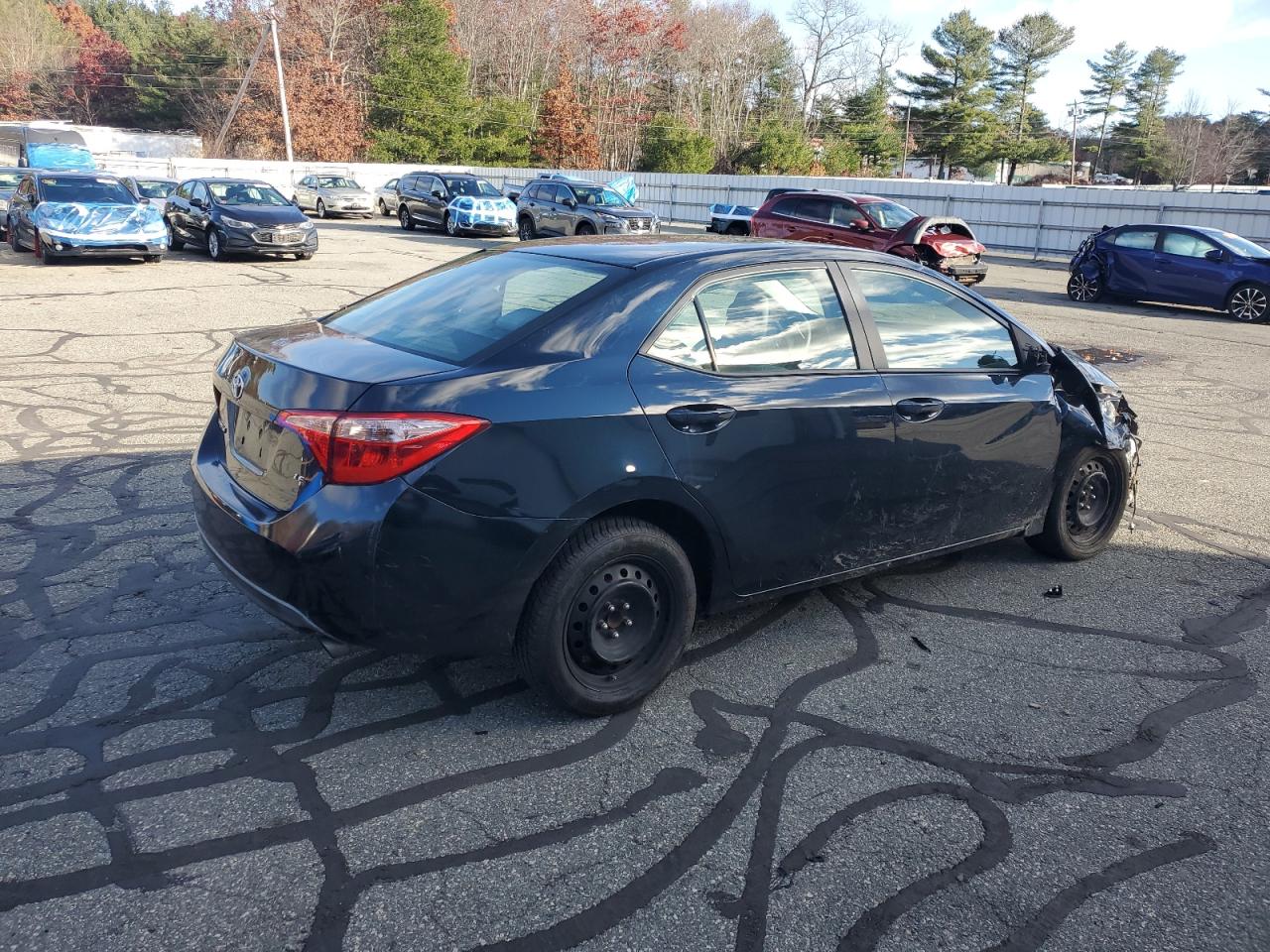 Toyota Corolla L Image 2