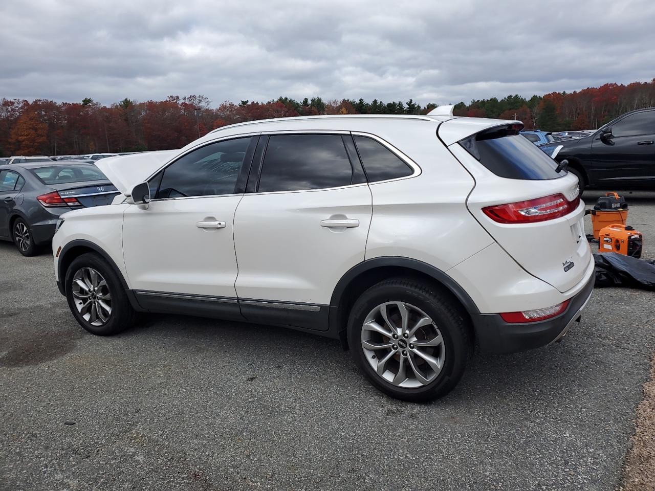 Lincoln MKC Select Image 2