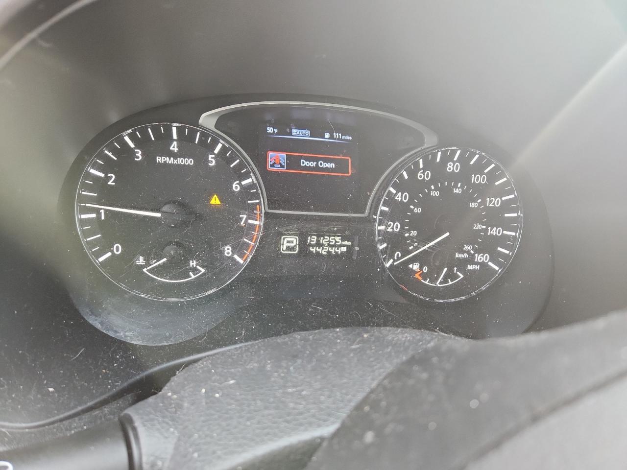 Nissan Pathfinder S Image 8