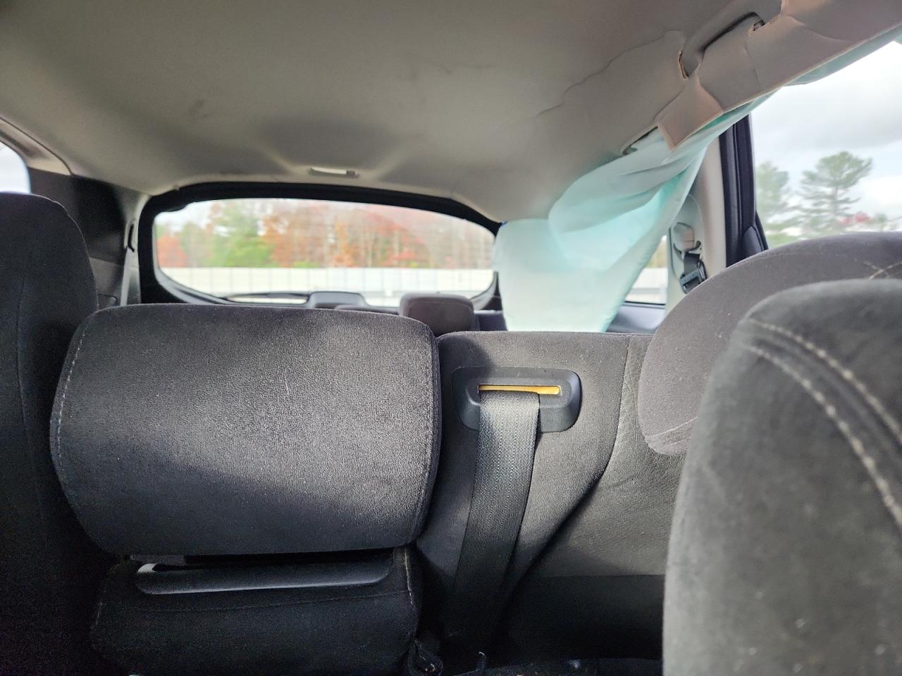 Nissan Pathfinder S Image 9