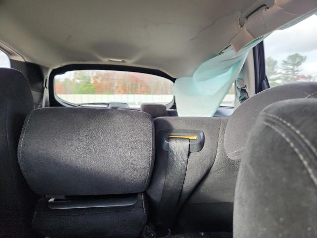 Nissan Pathfinder S Image 9