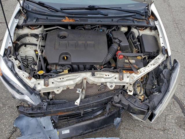 Toyota Corolla L Image 5