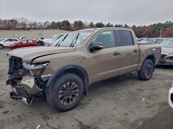  Salvage Nissan Titan