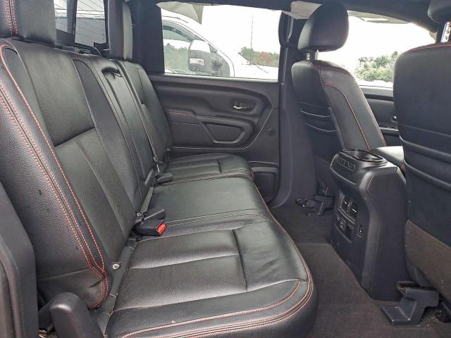 Nissan Titan Sv Image 9