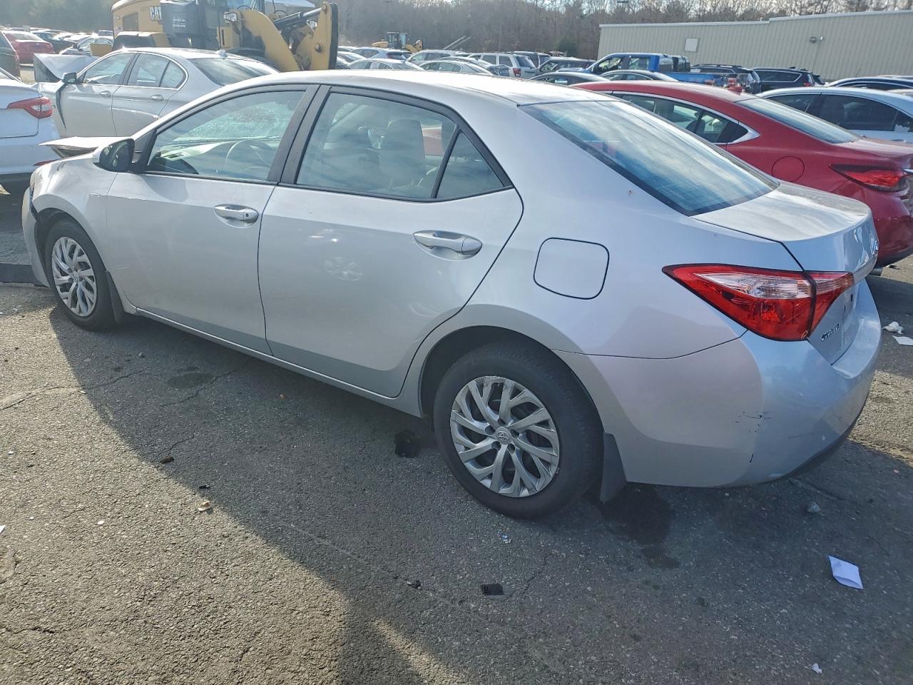 Toyota Corolla L Image 2