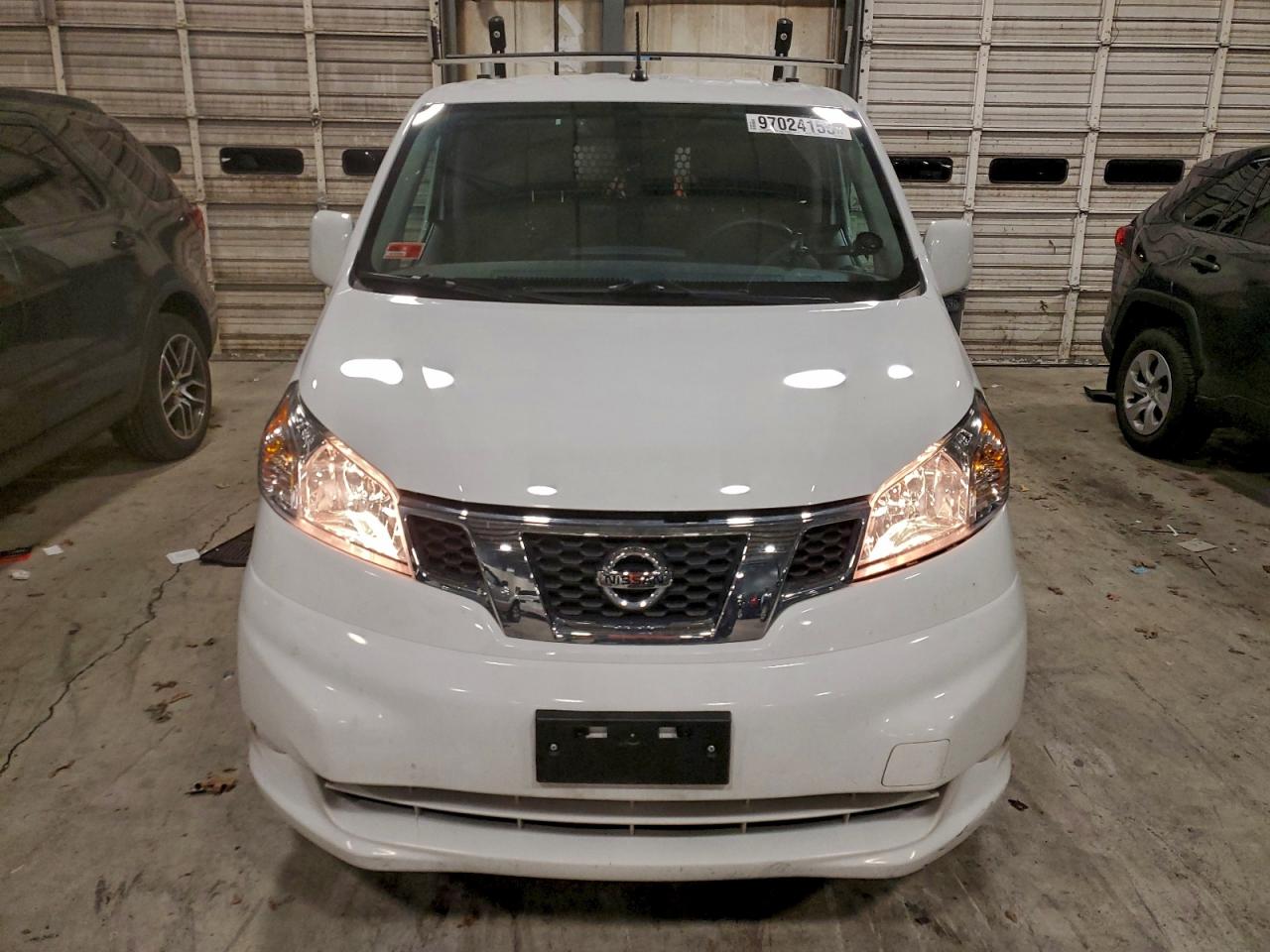 Nissan Nv 2.5s Image 13