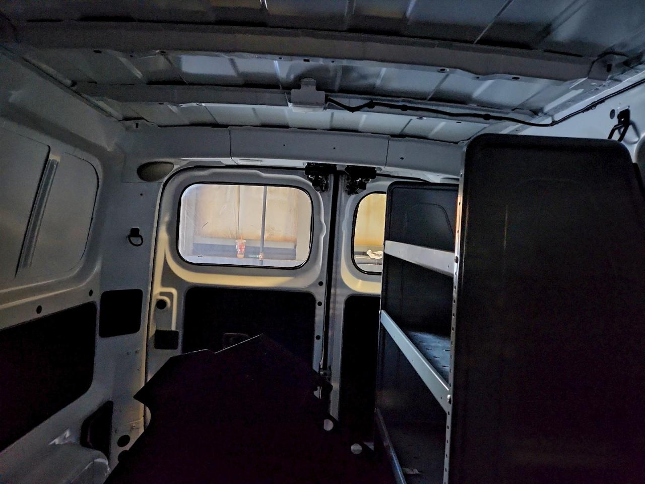 Nissan Nv 2.5s Image 7