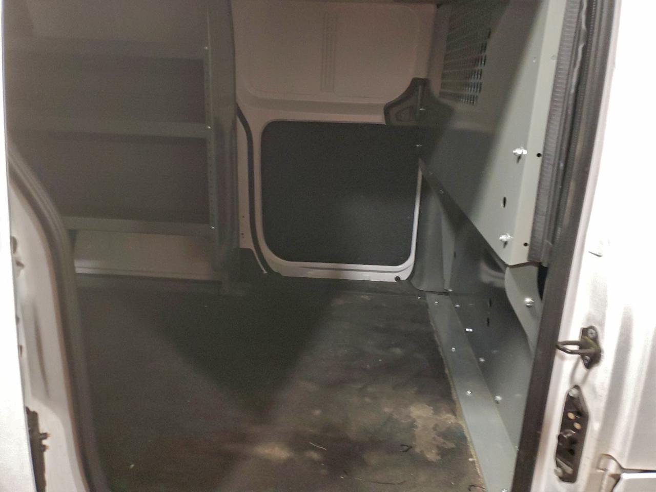 Nissan Nv 2.5s Image 10