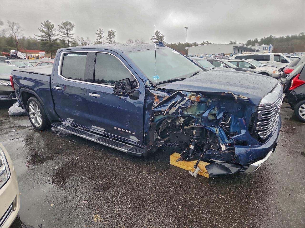 GMC Sierra K1500 Denali Image 11