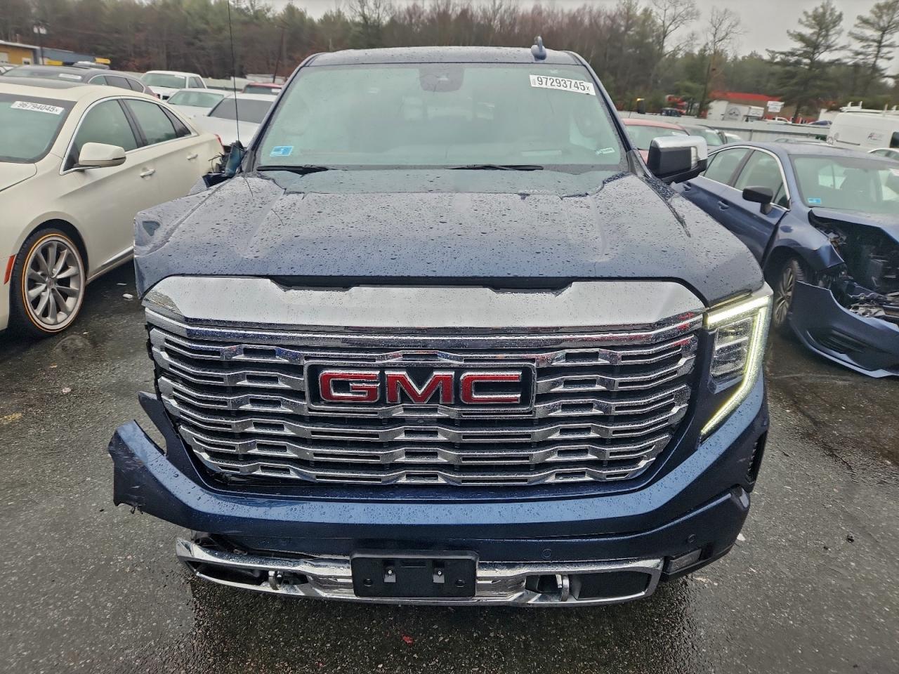 GMC Sierra K1500 Denali Image 6