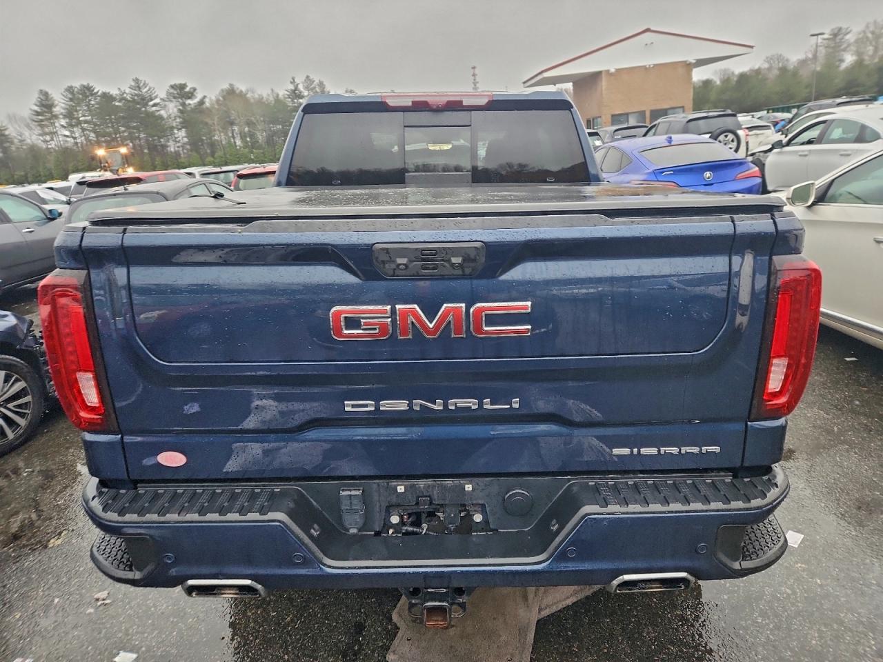 GMC Sierra K1500 Denali Image 4