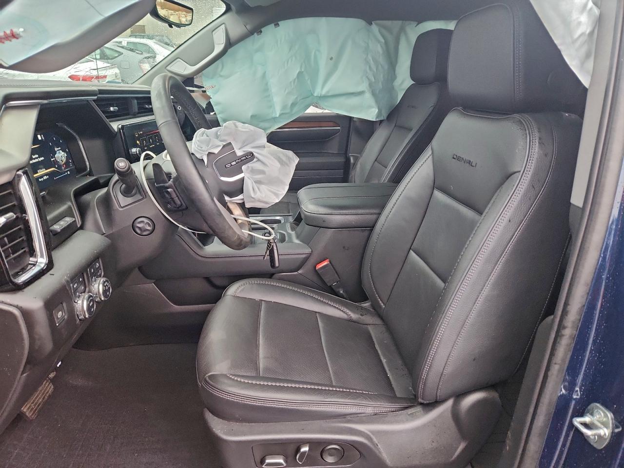 GMC Sierra K1500 Denali Image 9