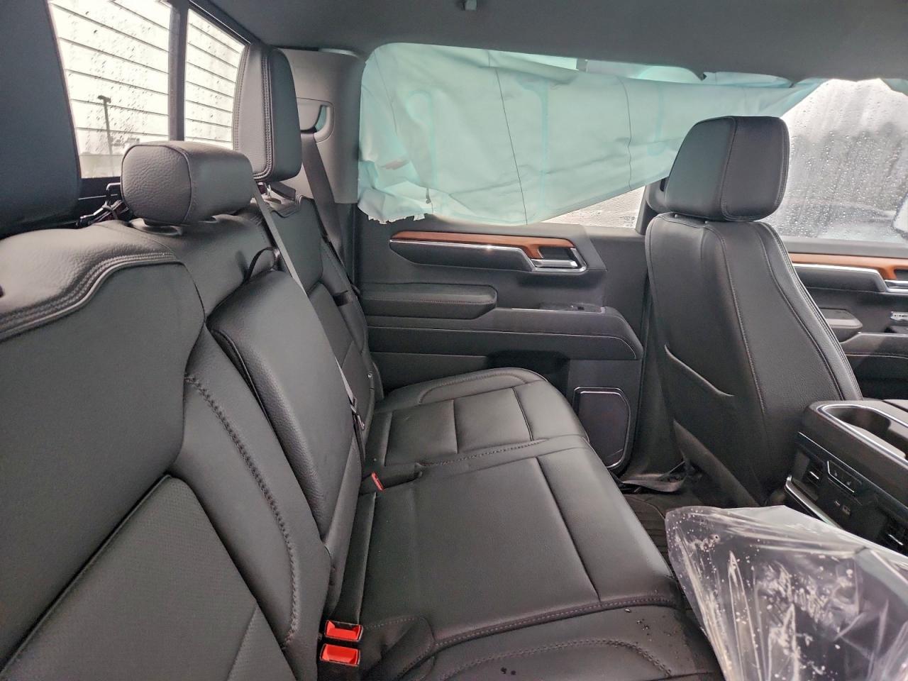 GMC Sierra K1500 Denali Image 8