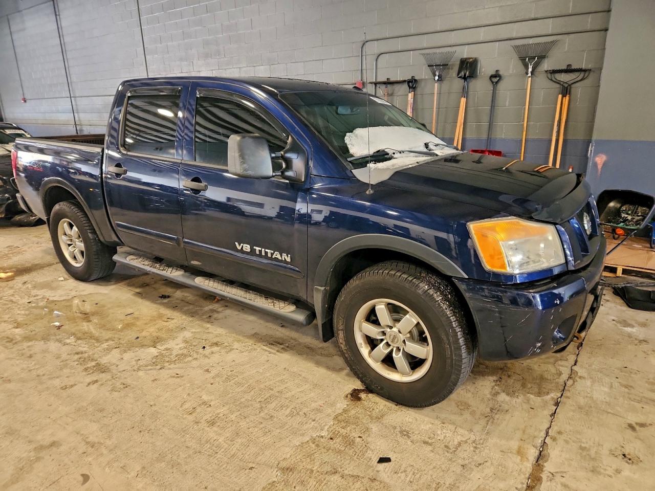 Nissan Titan S Image 12