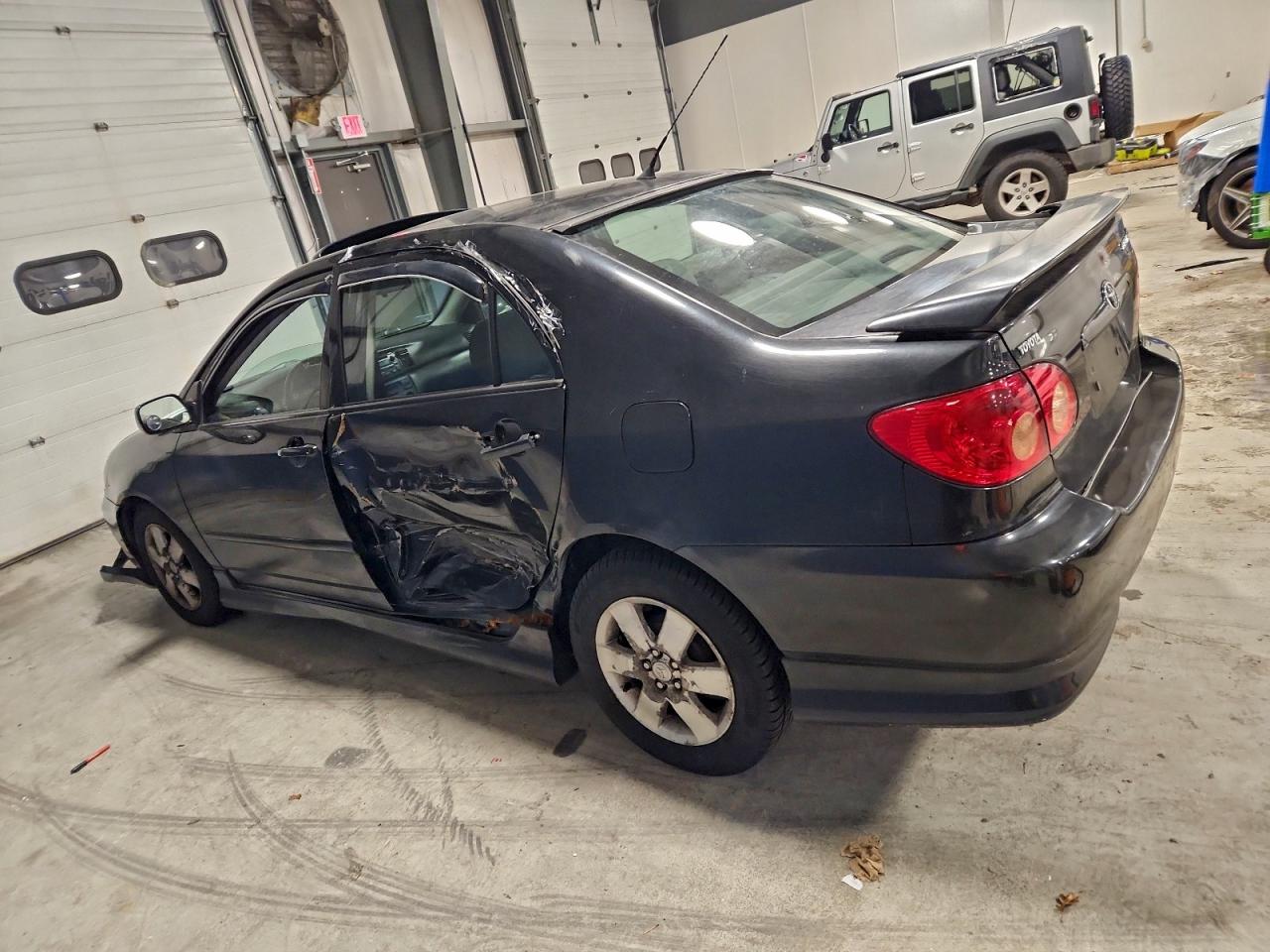 Toyota Corolla Ce Image 2