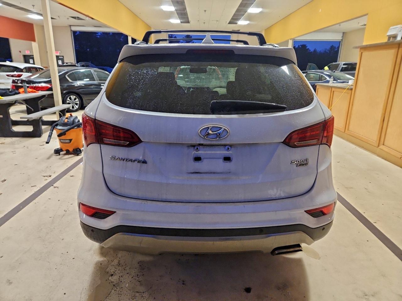 Hyundai SANTA FE Image 5