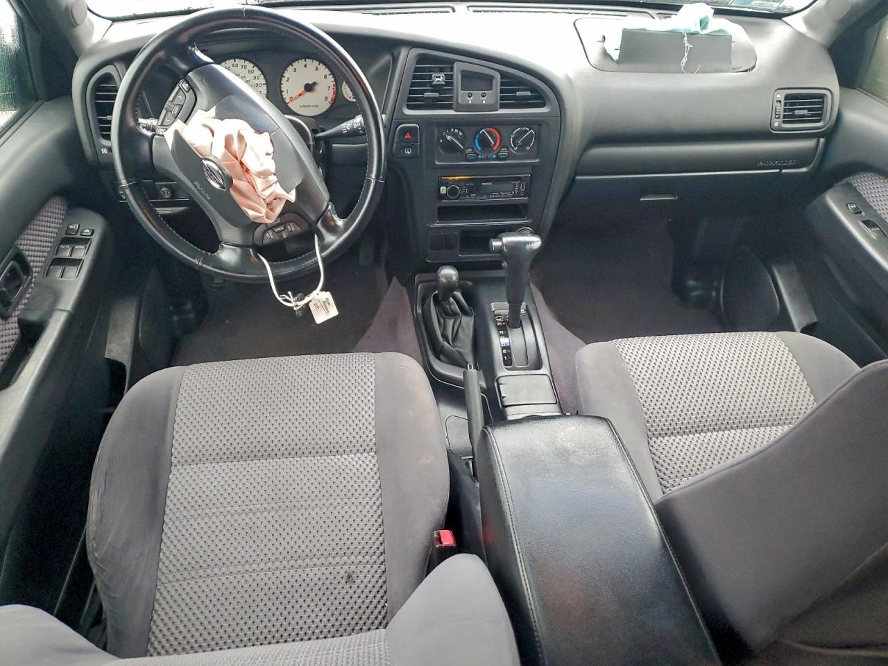 Nissan Pathfinder Le Image 5