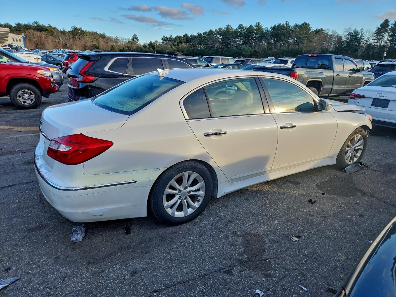 Hyundai Genesis 3.8l Image 6