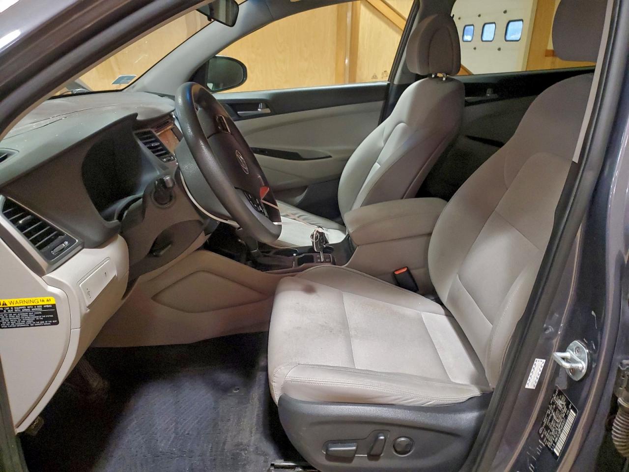 Hyundai TUCSON Limited Image 12