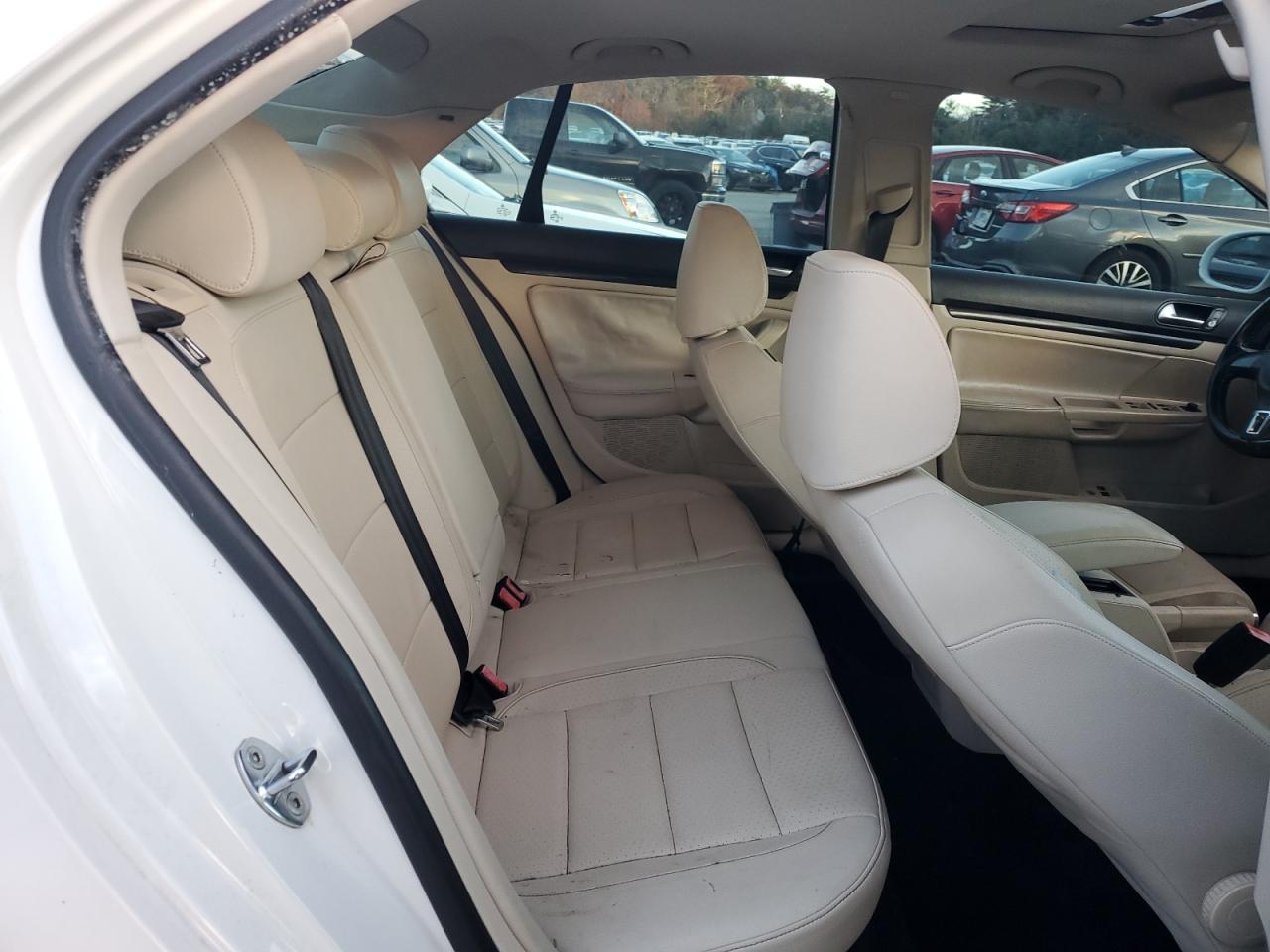 Volkswagen Jetta Se Image 10